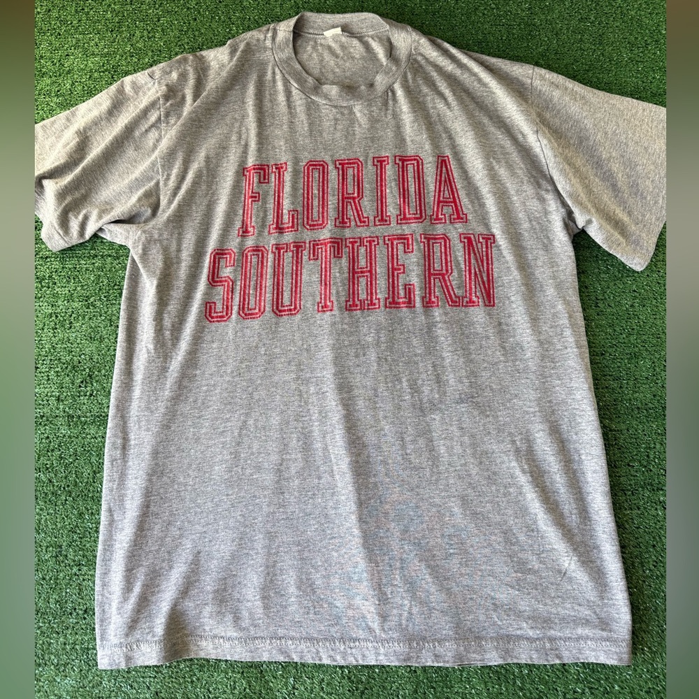 Vintage Florida Southern grey t-shirt Size XL, measurements in pics.